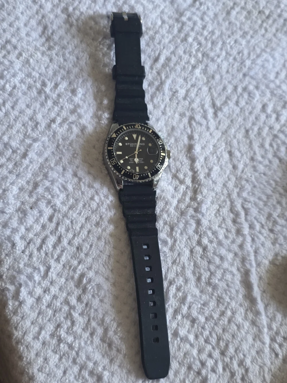 Stuhrling Original Black Dial Silver Case Diver Watch with Black Strap Need Batt
